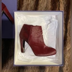 Stuart Weitzman | Right Bootie | Bordeaux Pony Hair | Size 8.5